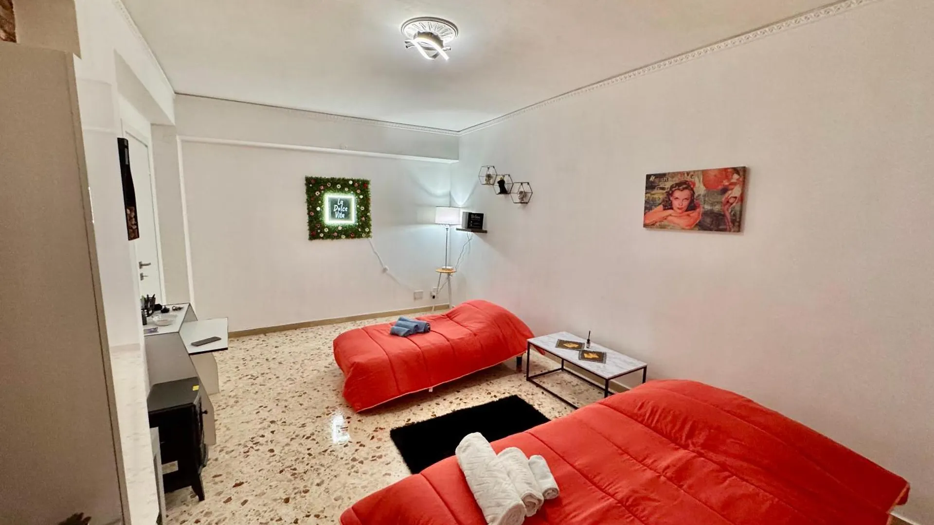 Casa Vacanze La Dolce Vita Terrasini Apartment