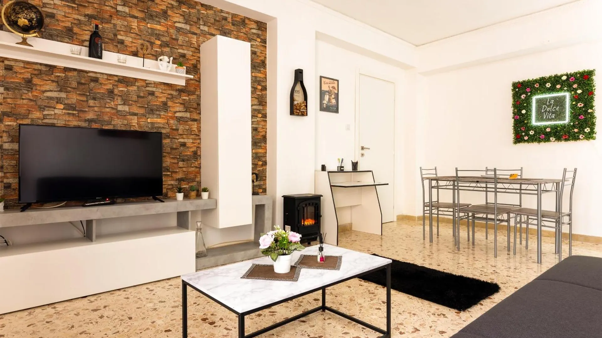 Apartment Casa Vacanze La Dolce Vita Terrasini Italy